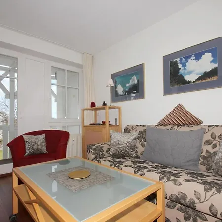 F-1044 Having Apartment